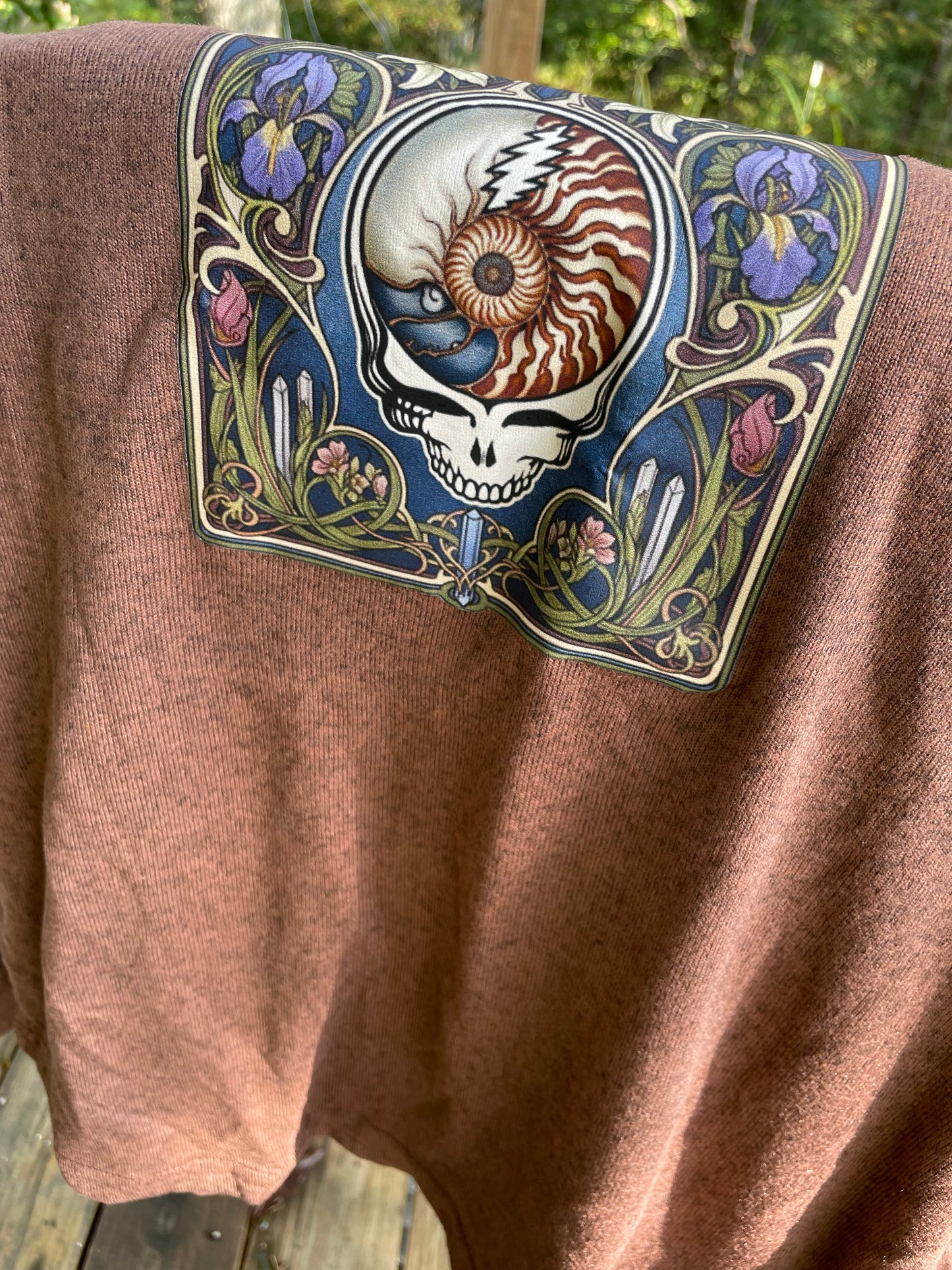 Art Nouveau Inspired Stealie Long Sleeve Top