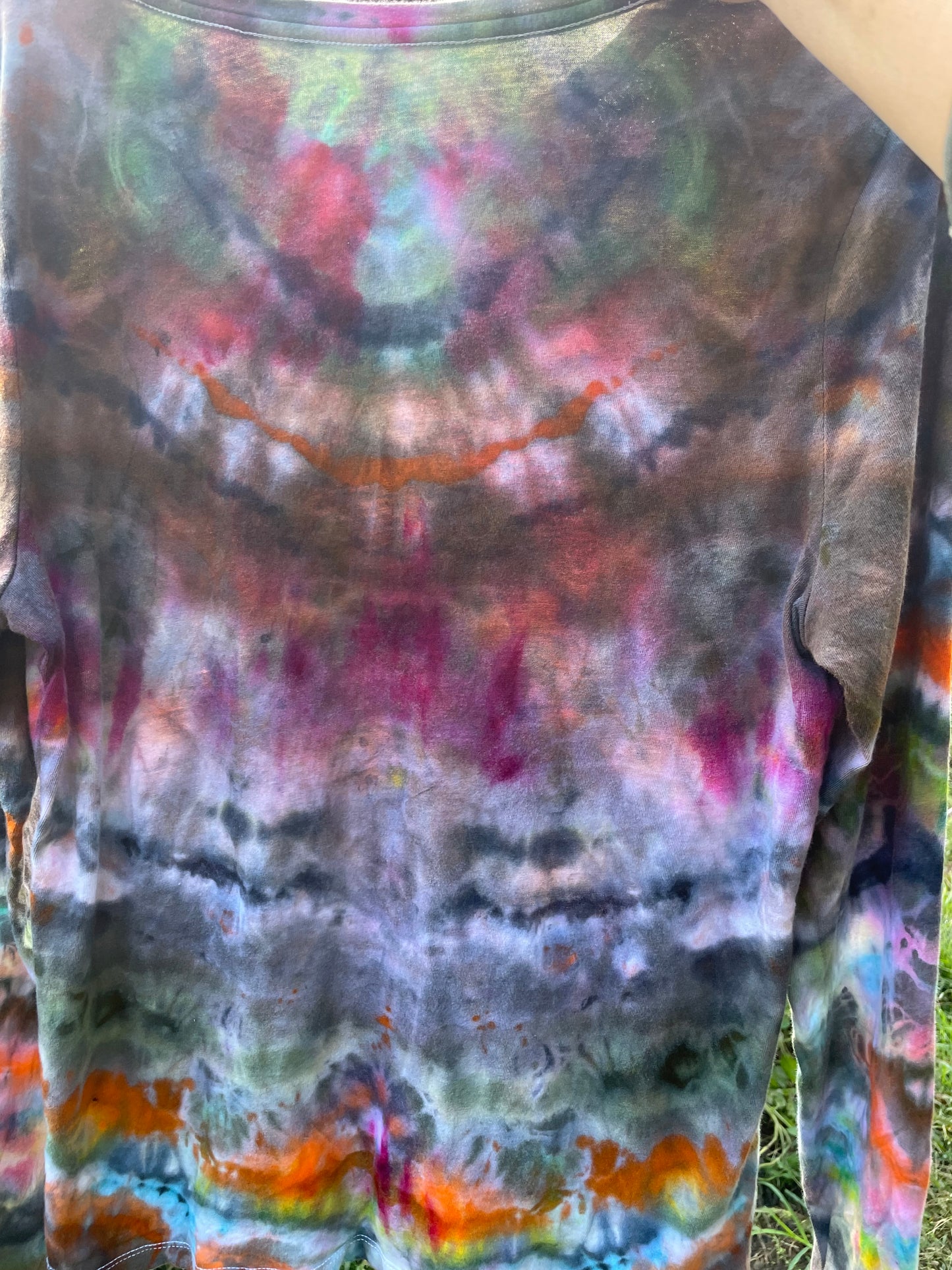 Size M Long Sleeve Tie Dye