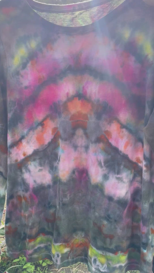 Size M Long Sleeve Tie Dye